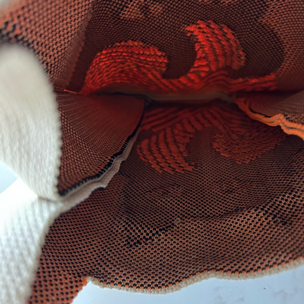 Knit Cat Design wrist/hand knot tote Bag - Picture 3 of 4